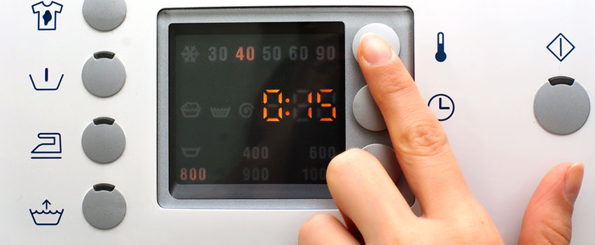 انتخاب دمای نامناسب برای آب داخل ماشین لباسشویی